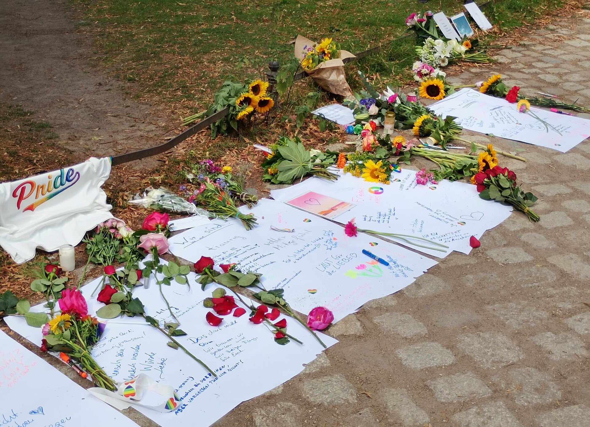 Condolences_in_the_aftermath_of_the_Berlin_Pride_attack_2026.jpg