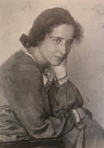 Hannah_Arendt_1924.jpg